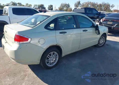 2010 Ford Focus Se z USA, uszkodzony, nr VIN 1FAHP3FN9AW146355